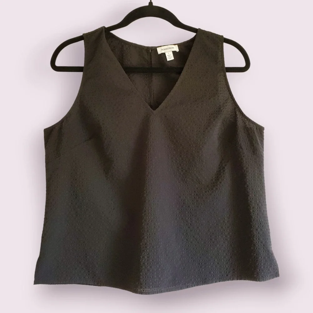 Nordstrom Black Sleeveless V Neck Blouse Textured Top Women's Size L - Picture 1 of 4